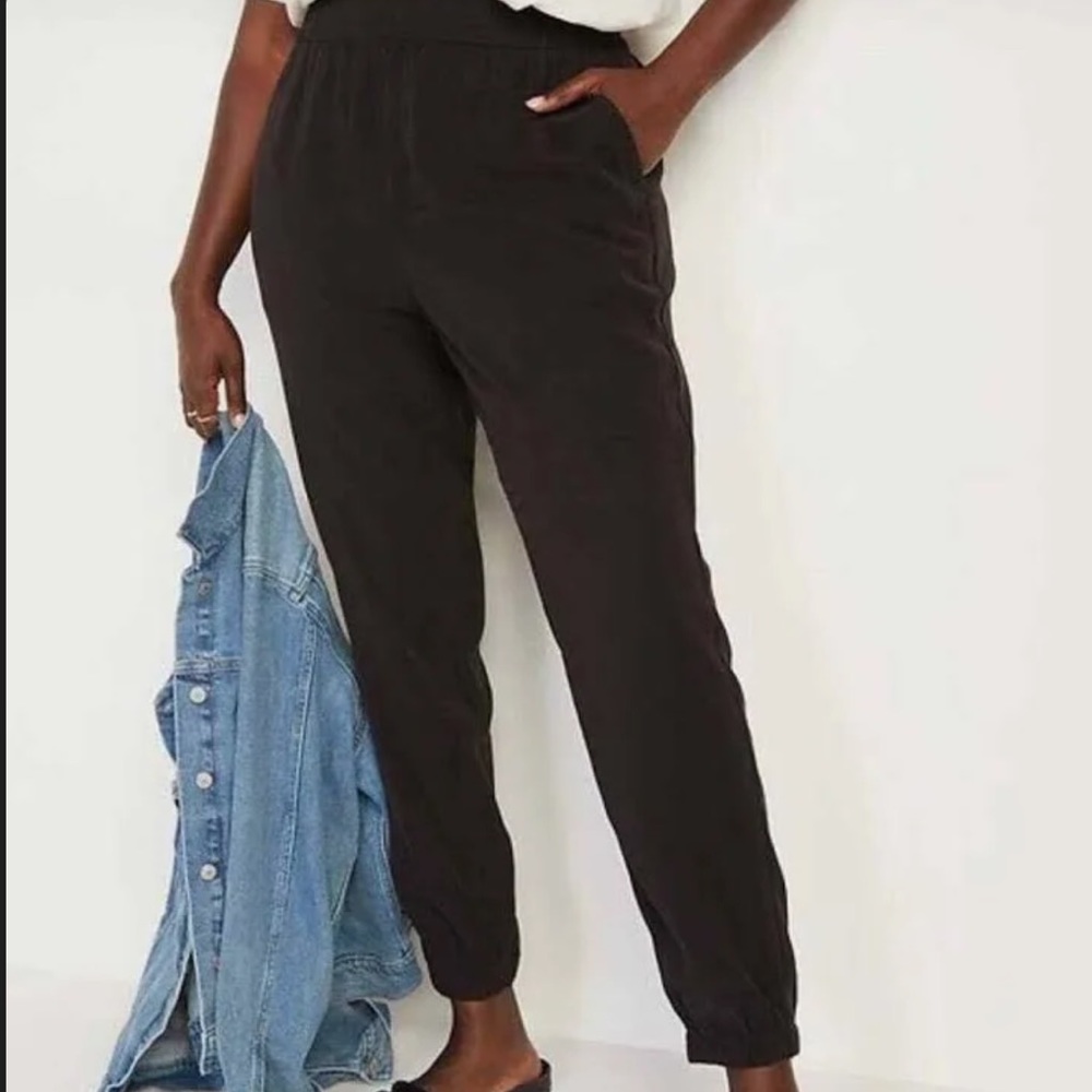 (NWT) Old Navy Twill Jogger
